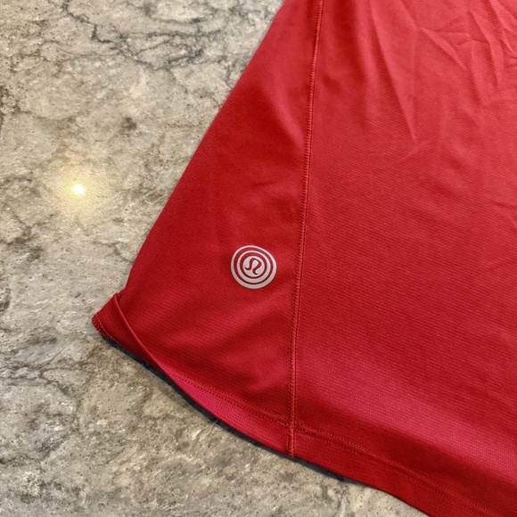 lululemon seawheeze pack and dash short sleeve red small - Picture 3 of 3